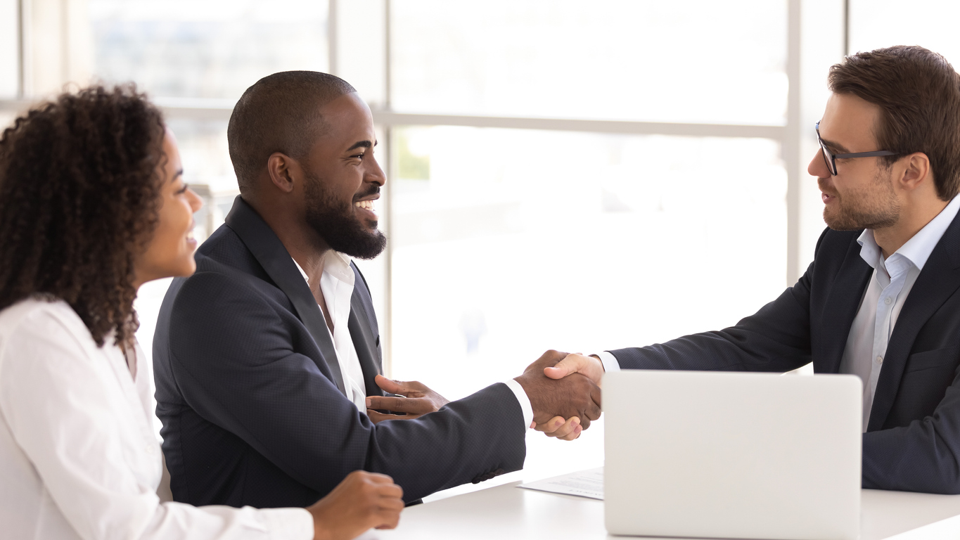 L&#8217;accoglienza dei clienti, la gestione delle telefonate e la comunicazione efficace in ufficio